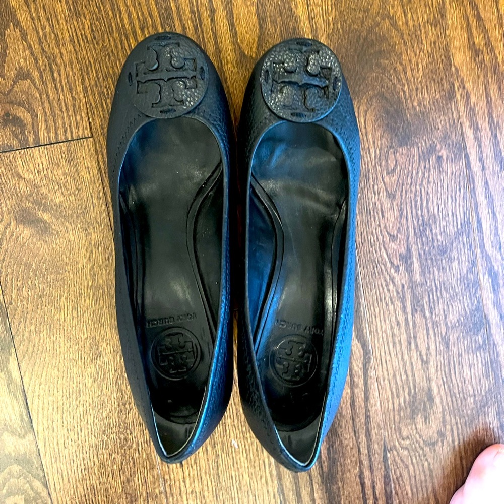 Wedge shoes in black leather